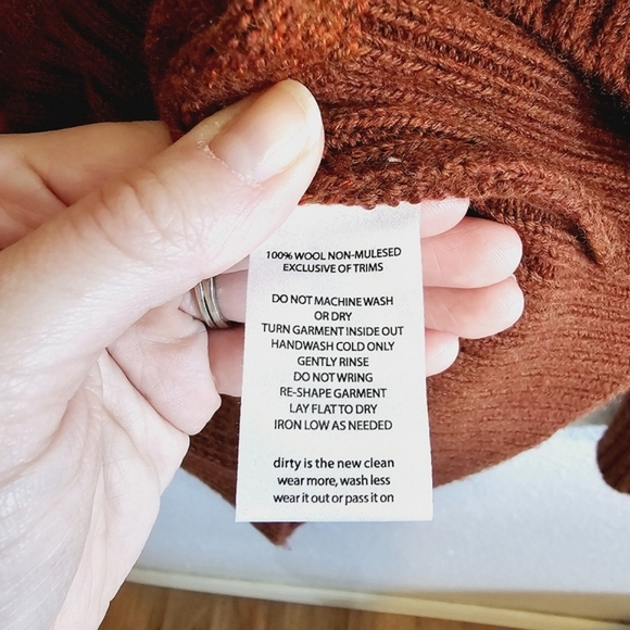 Toad & Co | Deerweed Wool V-Neck Warm Colorblock Striped Pullover Sweater - Picture 5 of 8